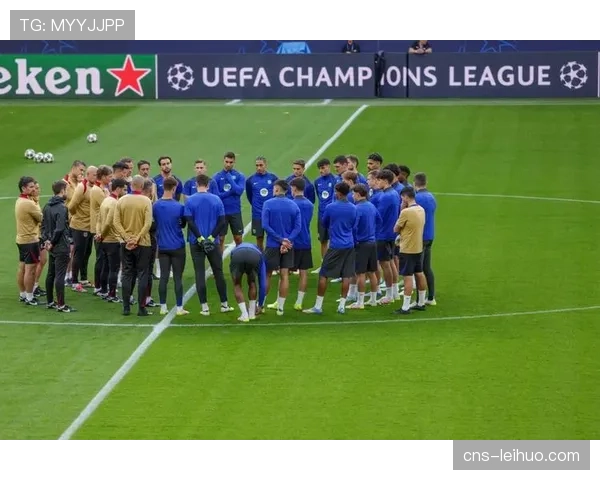 巴萨赛前最后一练,主帅确认将继续试验四中场阵型